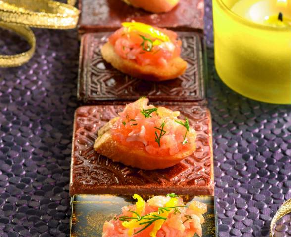 crispy-bouchees-salmon-tartar-TIPIAK