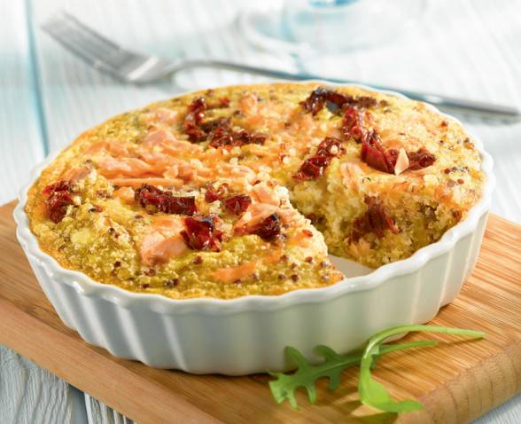 Quinoa quiche with salmon 